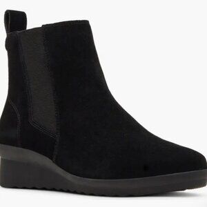 BLONDO WATERPROOF BLACK SUEDE WEDGE BOOTIE SIZE 9 MEDIUM